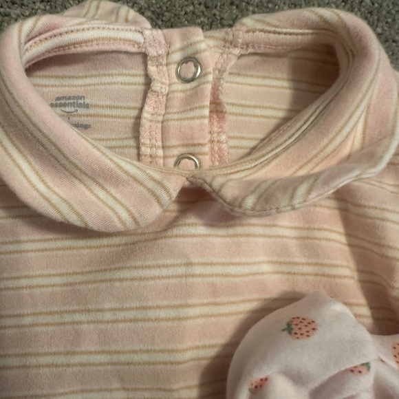 Adorable Baby Rompers Set - Picture 3 of 3